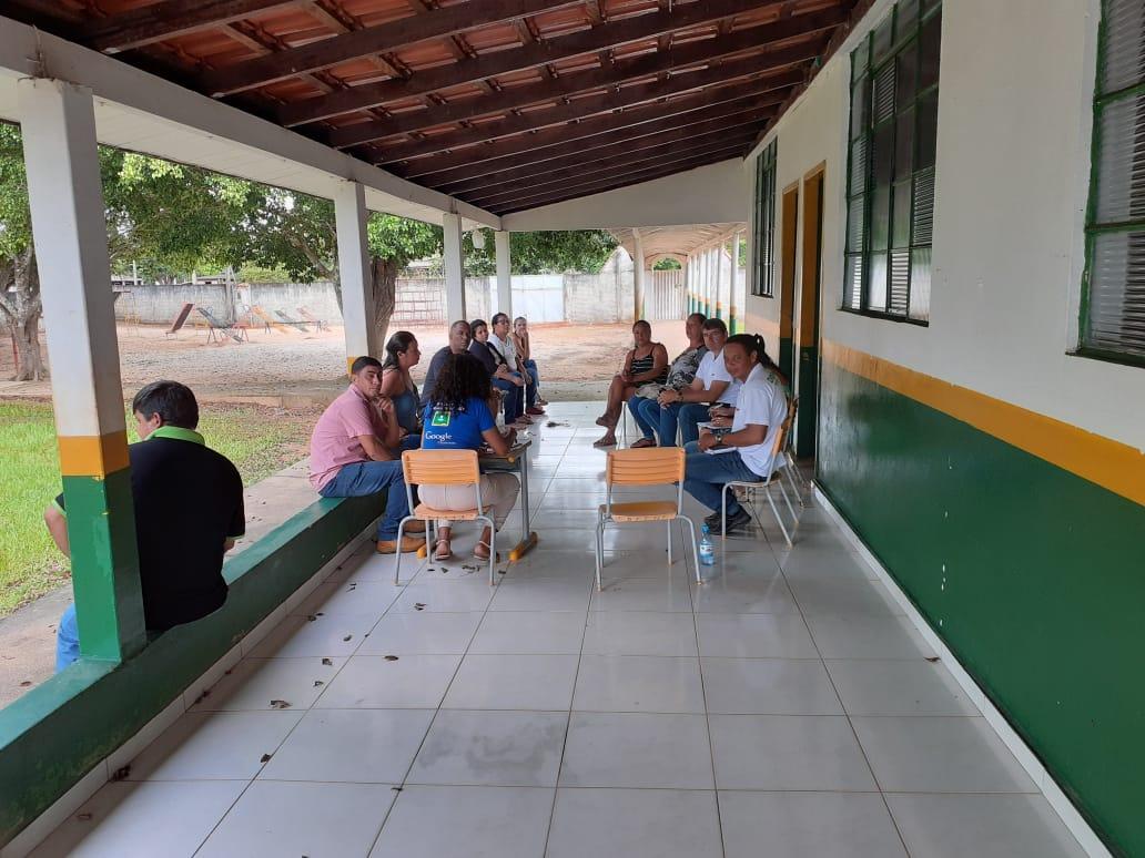 REUNIÃO EM CASTANHEIRAS